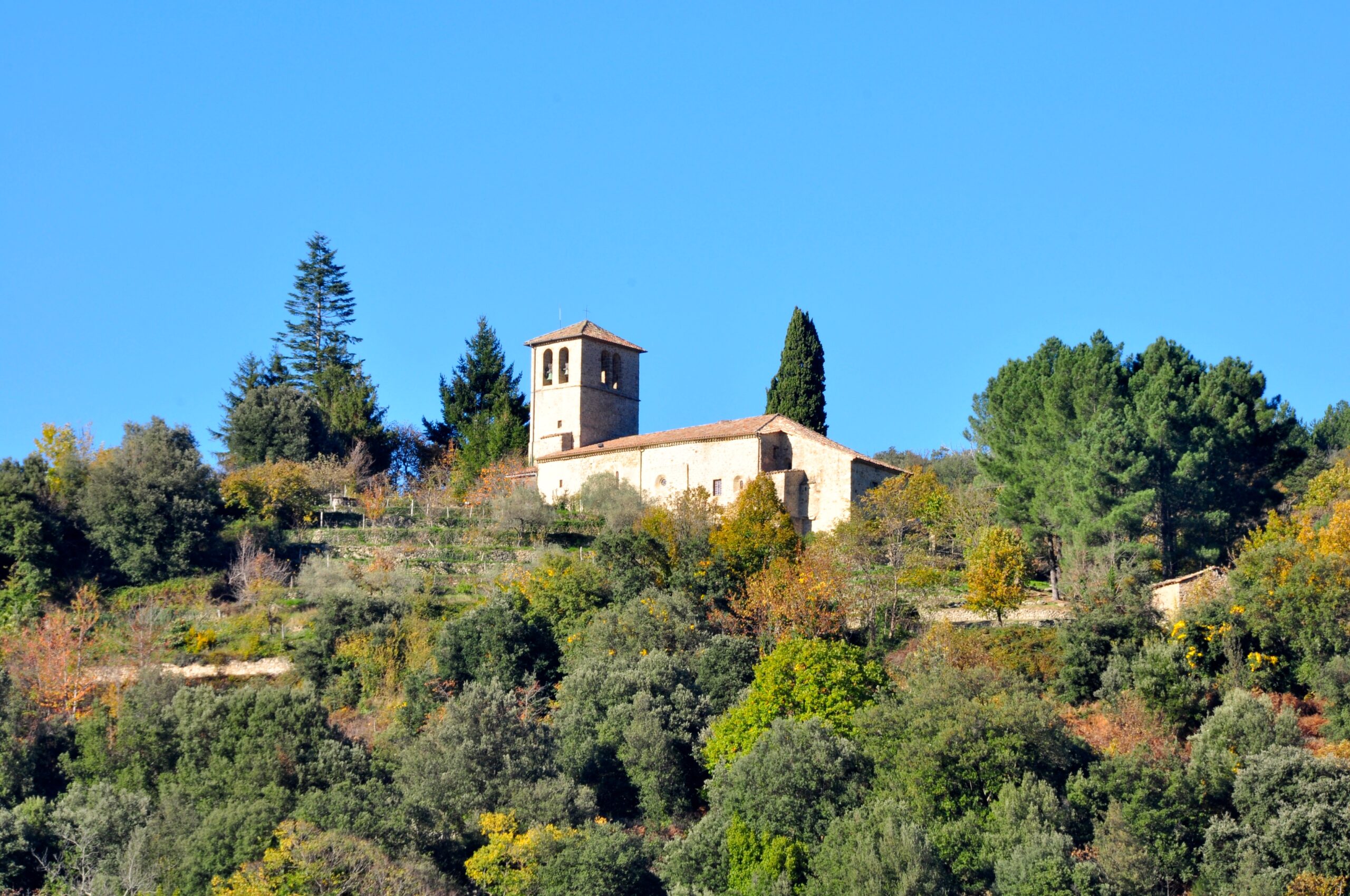 Eglise vue de loin